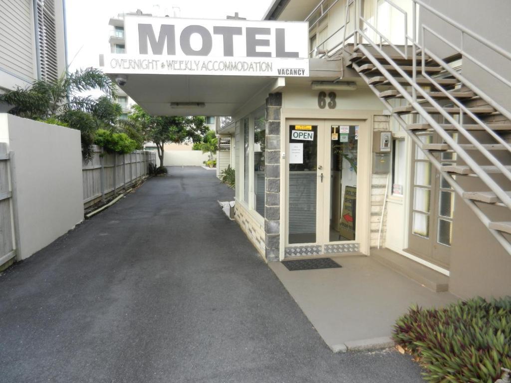 Golden Shores Motel Bilinga Exterior photo